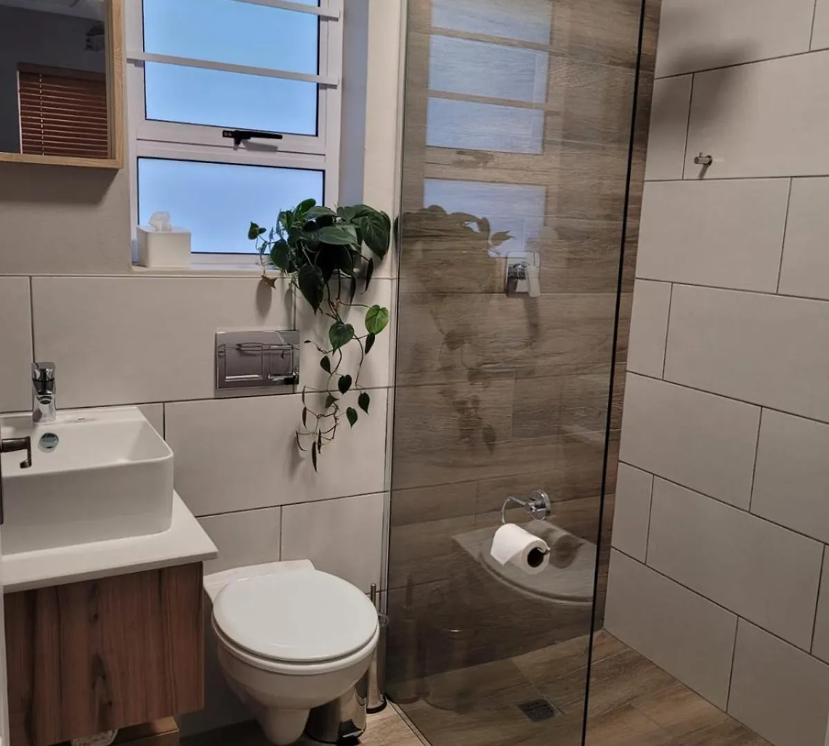 Summerstrand Holiday Apartment, Erasmus Drive, Pe Port Elizabeth Apartment