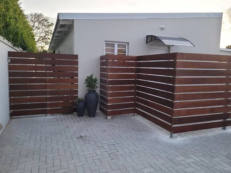 Summerstrand Holiday Apartment, Erasmus Drive, Pe Port Elizabeth Apartment