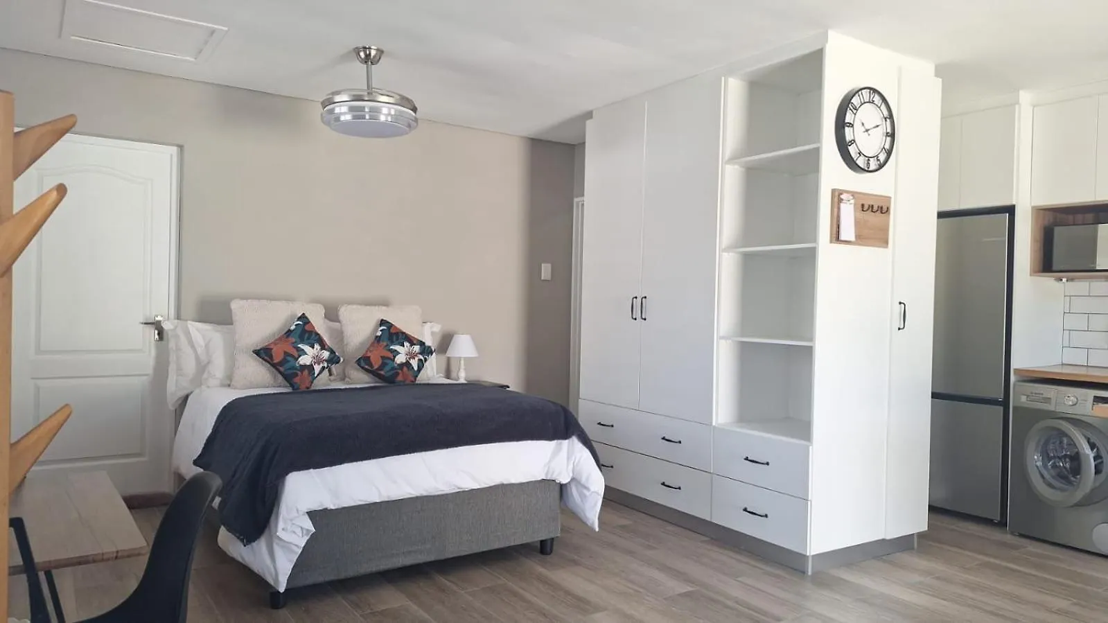 Summerstrand Holiday Apartment, Erasmus Drive, Pe Port Elizabeth Apartment